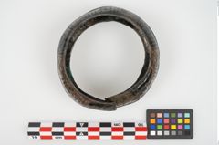 Foto von Bronzemelonenarmreif (NHMW-PRAE-025855)
